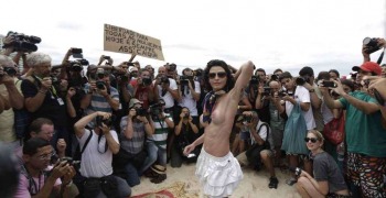 Protesta per la legalizzazione del topless