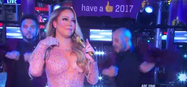 Mariah Carey sul palco di Times Square - New York