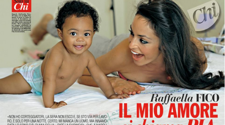 Raffaella Fico con la piccola Pia